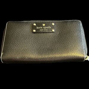 Kate Spade Black Long Wallet Excellent Condition